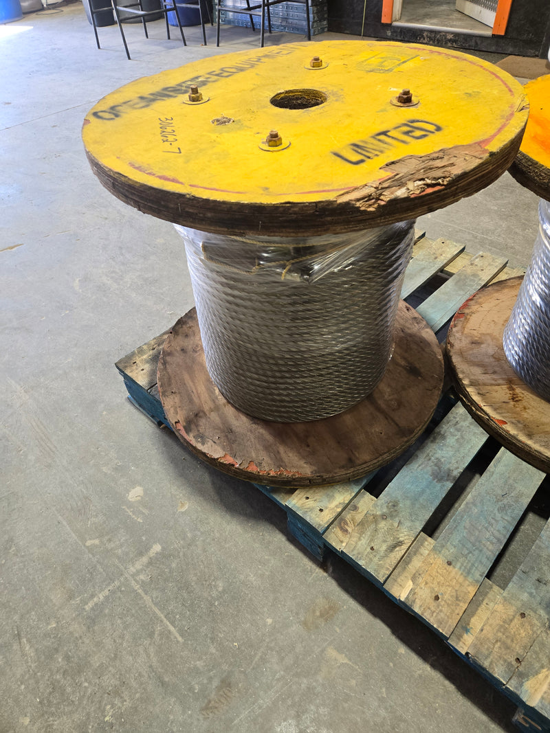 Load image into Gallery viewer, 5/8" diameter x 200' 6/36 Winch Cable
